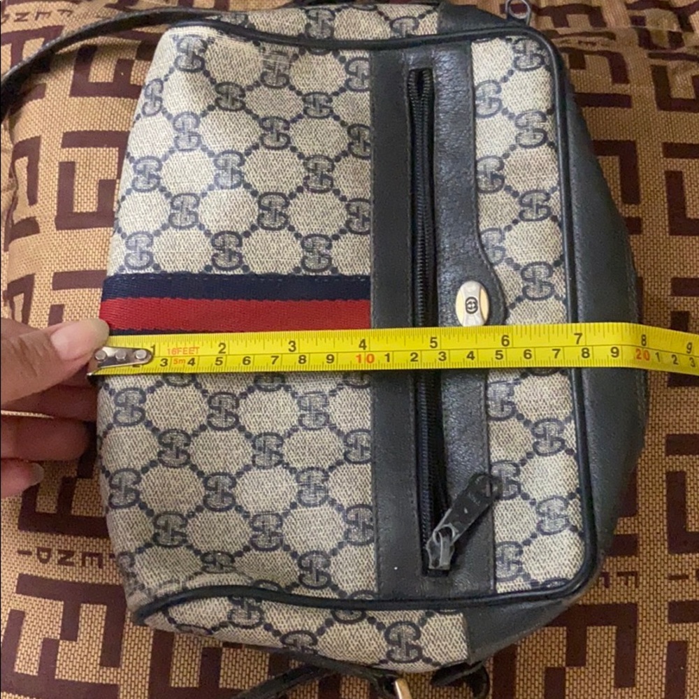 Vintage Gucci crossbody purse - Picture 12 of 12